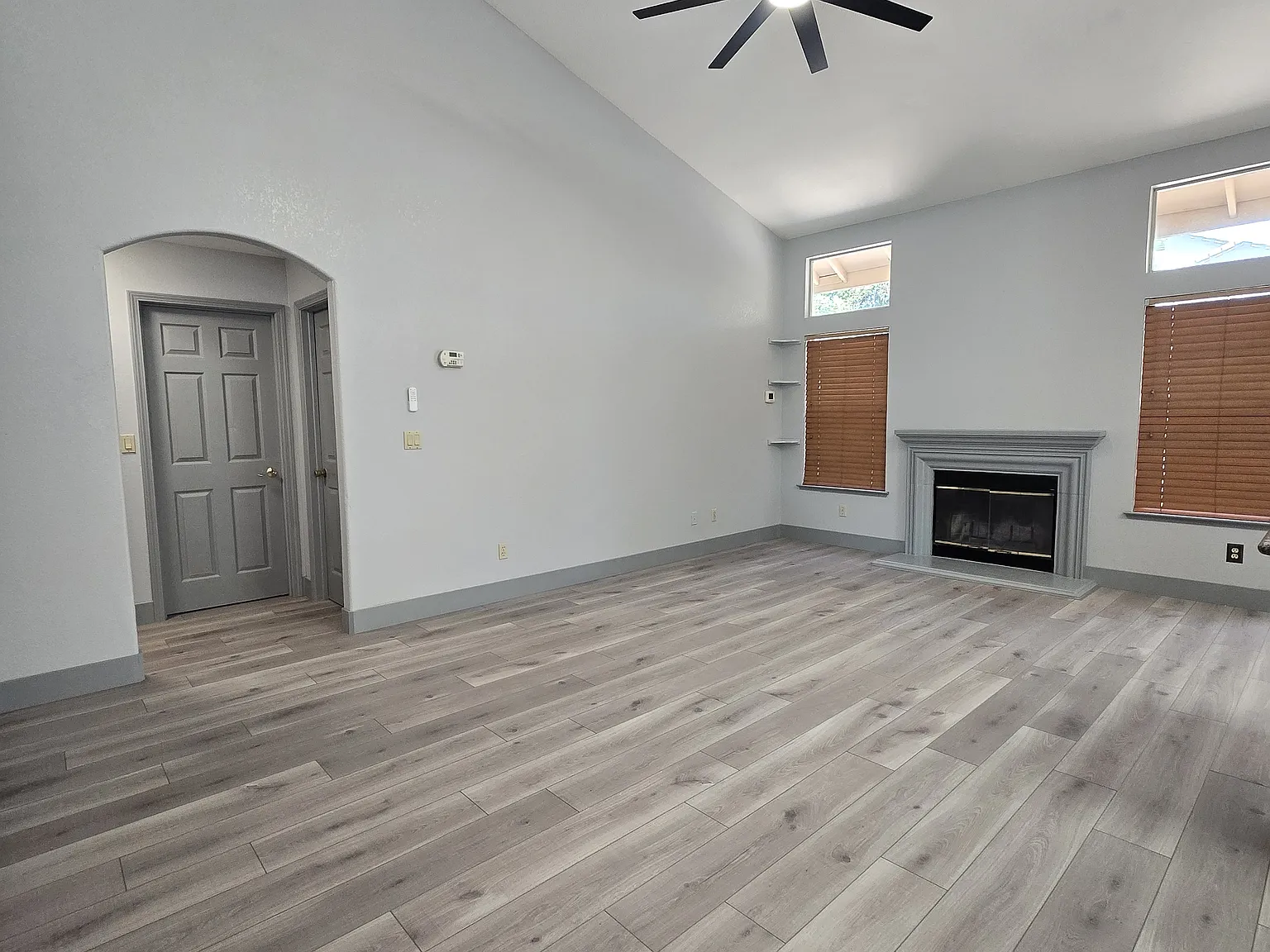 4 bed, 1918 sqft, $3,550 — Photo 3