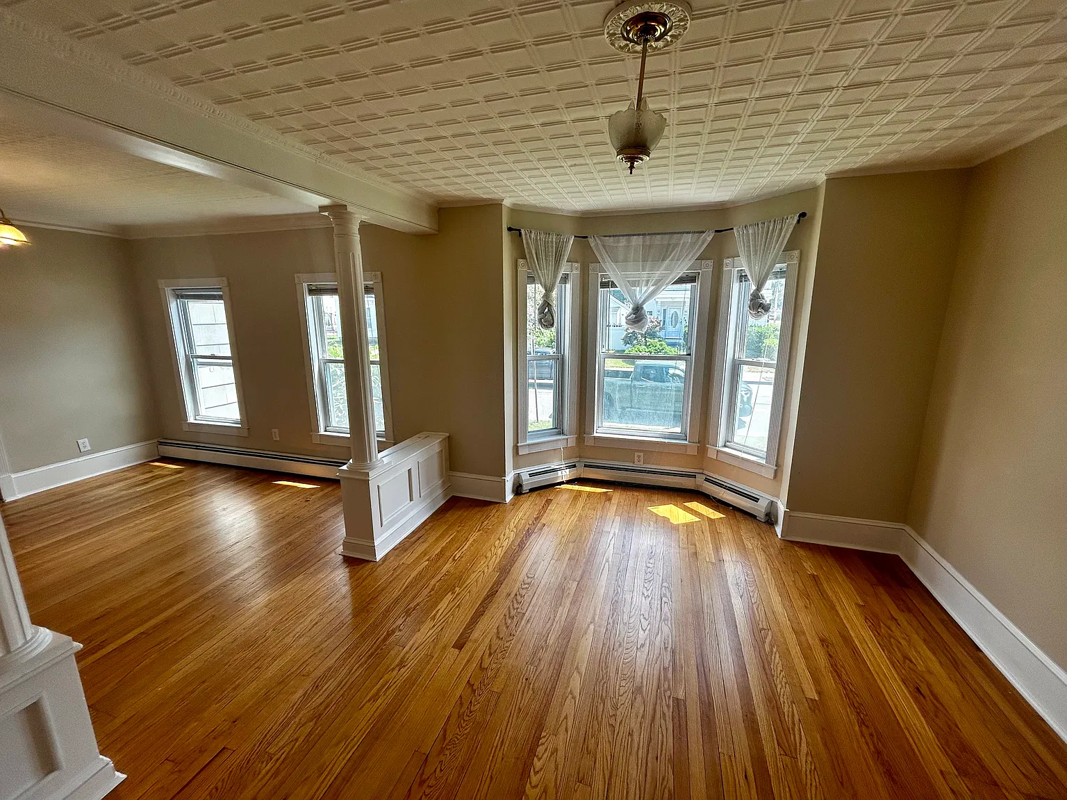 3 bed, 1400 sqft, $2,495 — Photo 4