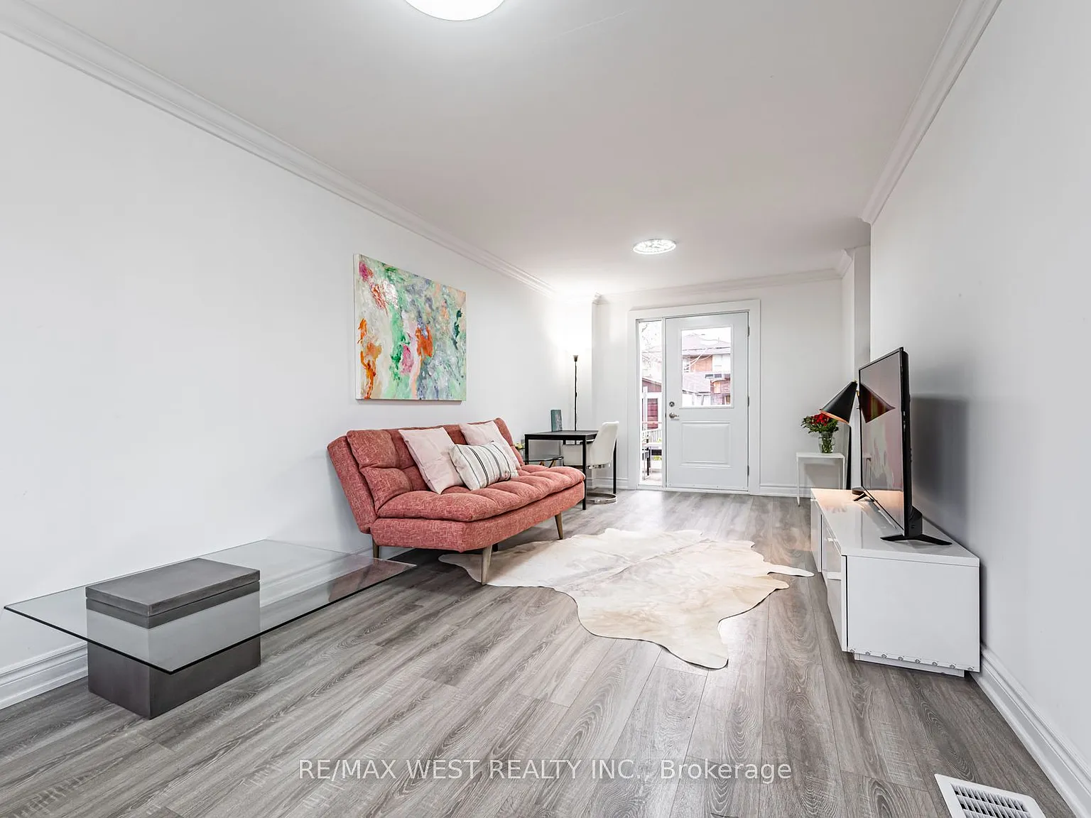 4 bed, $3,995 — Photo 1