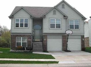 24775 Jason Dr, Flat Rock, MI 48134
