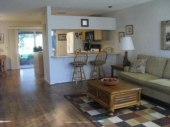 2nd image of 10 Farmsworth Dr