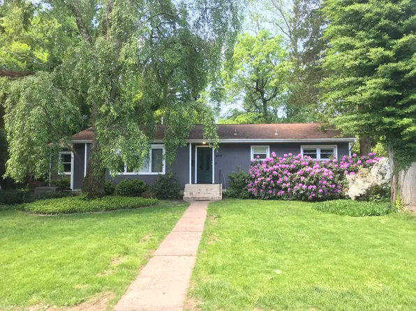105 Longview Dr, Princeton, NJ 08540
