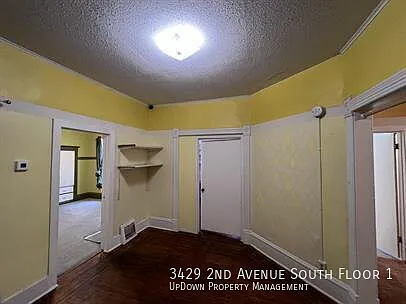 "Charming 2-Bedroom Duplex with Hardwood Floors in Vibrant Minneapolis!" — Photo 2