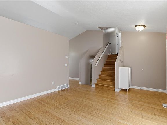 4th image of 438 W Alfred Dr N