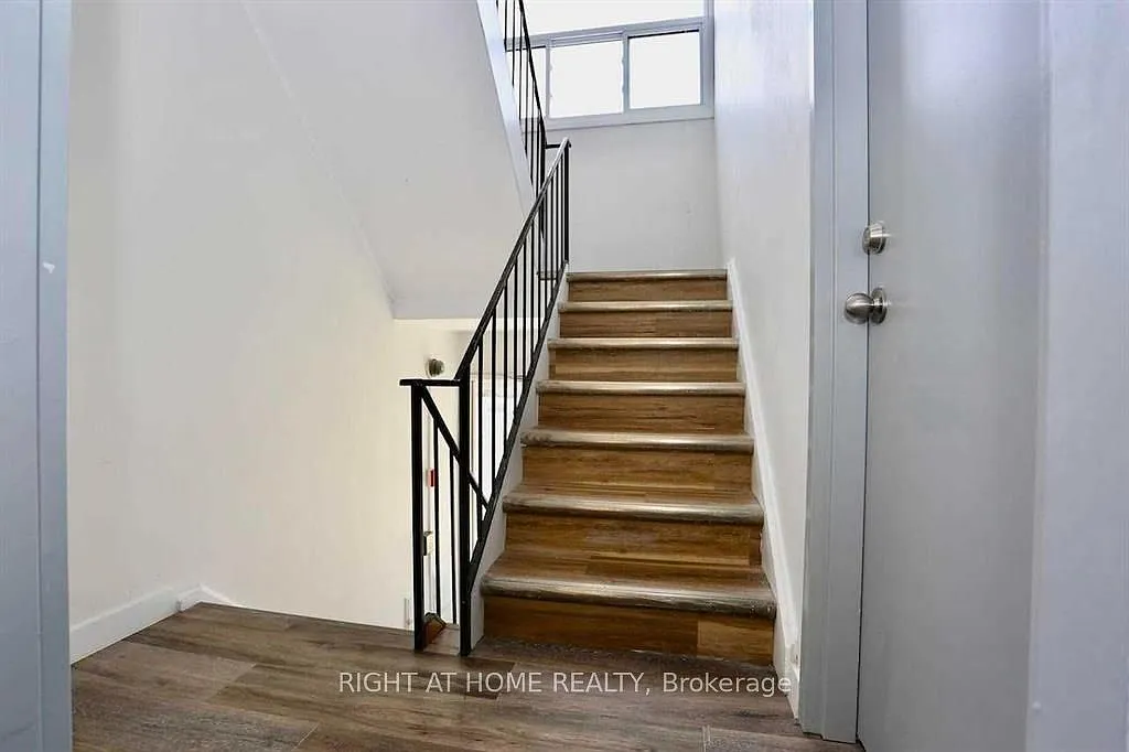 3 bed, $2,250 — Photo 2