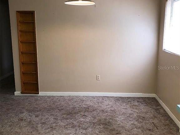 3rd image of 1209 W 19th Ct