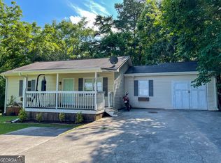 121 Victory Dr, Calhoun, GA 30701