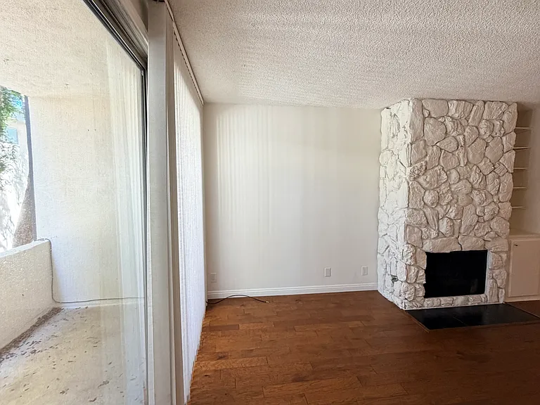 11935 Dorothy St #203 — Photo 9