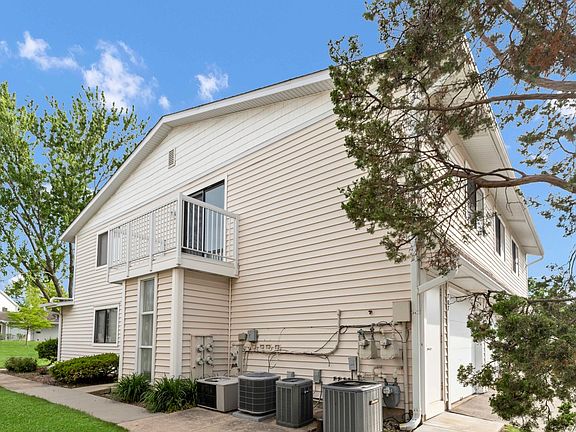 2nd image of 707 Sunfish Point #707