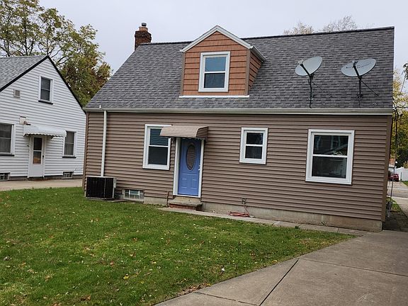 2nd image of 2813 Silverdale Ave
