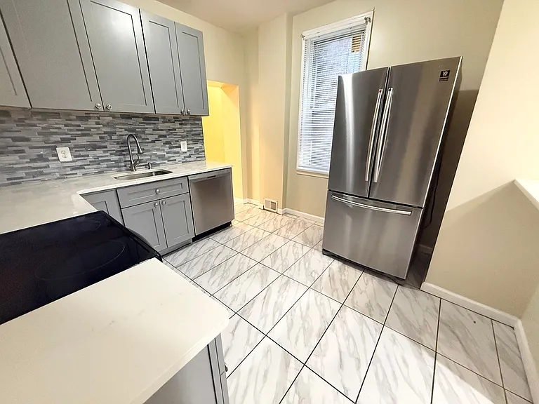 7275 Saybrook Ave — Photo 7