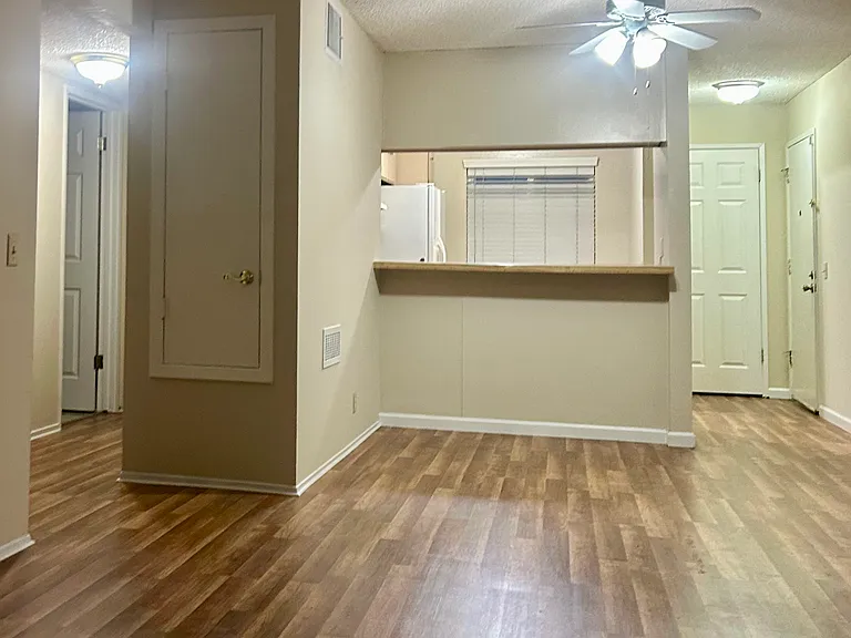 2525 Walters Way #4 — Photo 6