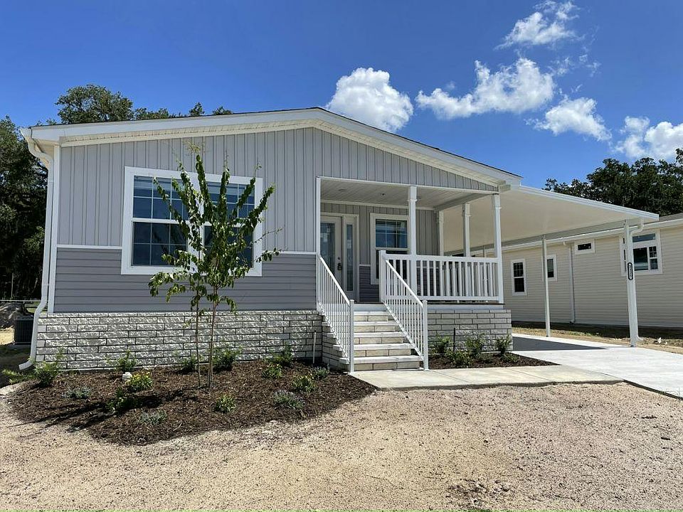 1st image of 34875 Silver King Dr