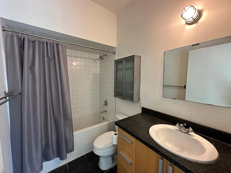 1001 E 17th St #132 — Photo 17