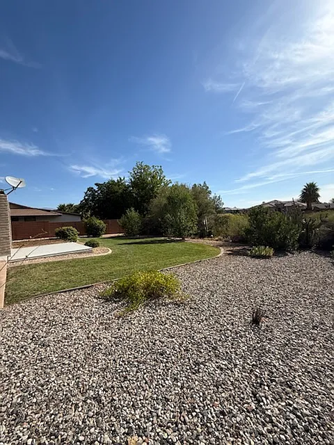 7 bed, 3800 sqft, $2,800 — Photo 2