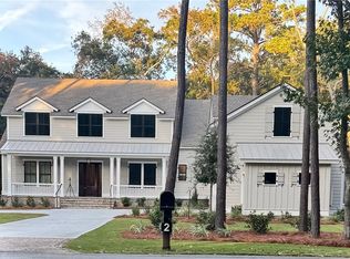 2 Springfield Xing, Savannah, GA 31411