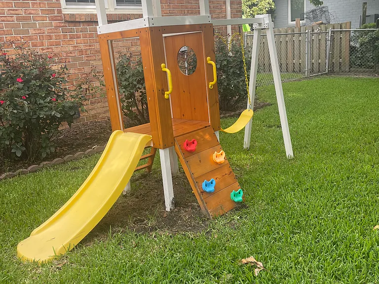 2121 E Kendall Cir — Photo 39