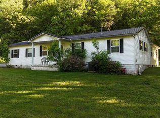 1831 Fishtrap Rd, Manchester, KY 40962