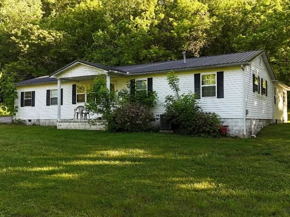 1831 Fishtrap Rd, Manchester, KY 40962