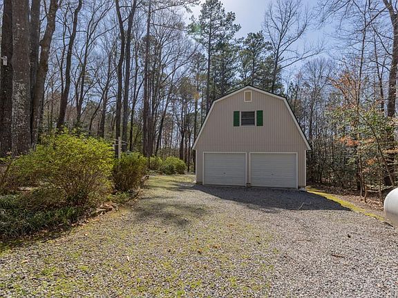 4th image of 13 Leisure Ct