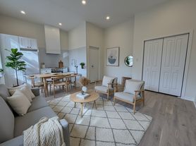 2011 Green St, Philadelphia, PA