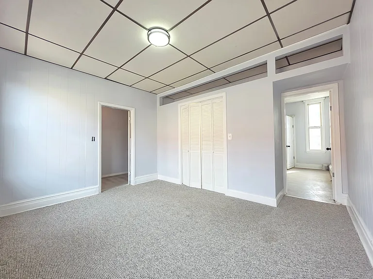 8 Lincoln Ave #1 — Photo 2