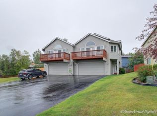 11195 Aberdeen Cir UNIT 11195-B, Eagle River, AK 99577