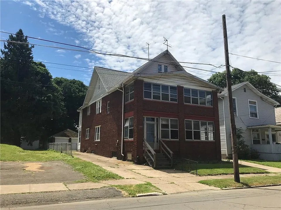 Building Photo 4