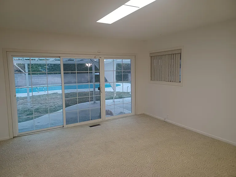 734 W Silver Tree St — Photo 10