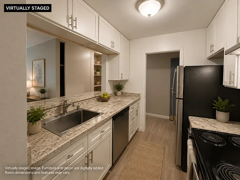 Tropic Sands Apartments — Photo 37