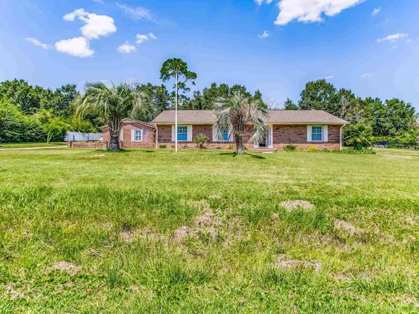 4630 Deerfield Dr, Pensacola, FL 32526