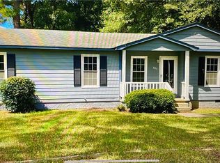 205 Hickory Cir, Carrollton, GA 30116
