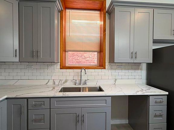 2nd image of 3019 S Union Ave Unit 1