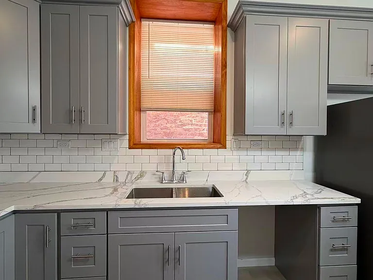 3019 S Union Ave #1 — Photo 2