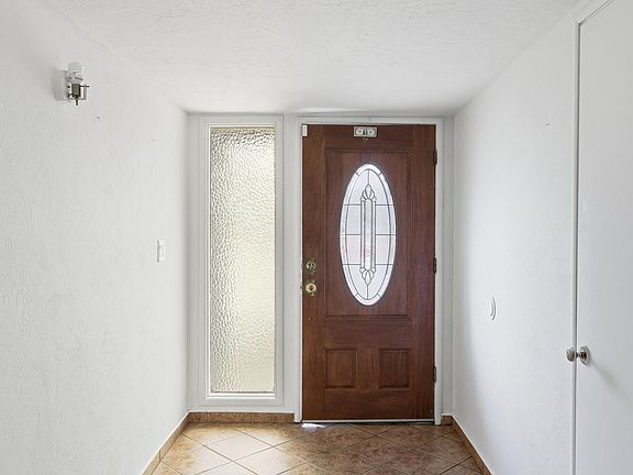 4th image of 1705 S Bradley Street