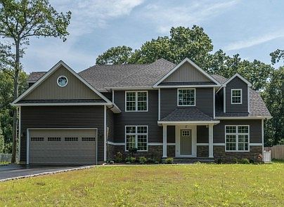 1st image of 29 White Oak Dr