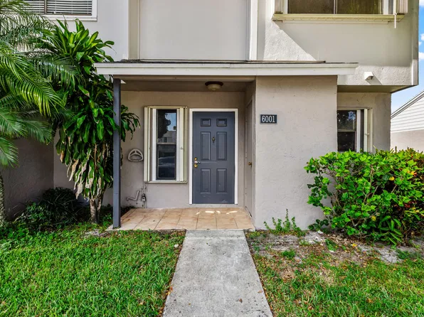 6001 Channel Dr, Greenacres, FL 33463