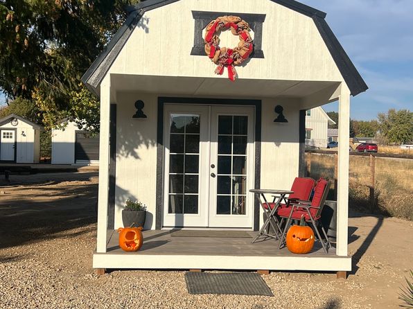 26275 Eric Ln