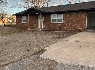 205 E Orr St, Chouteau, OK 74337