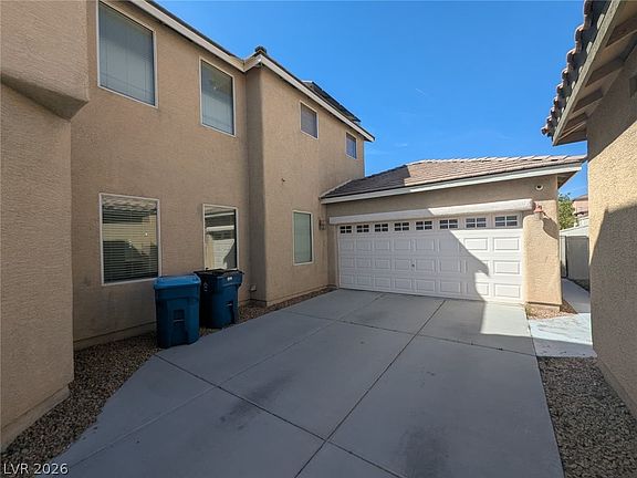 3rd image of 6441 Iguassu Falls Rd