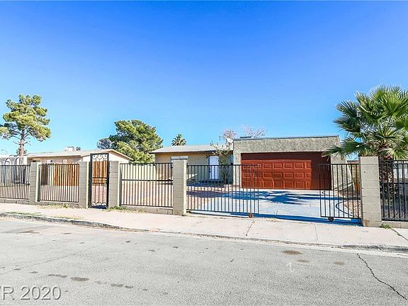 4th image of 3940 Placita Ave