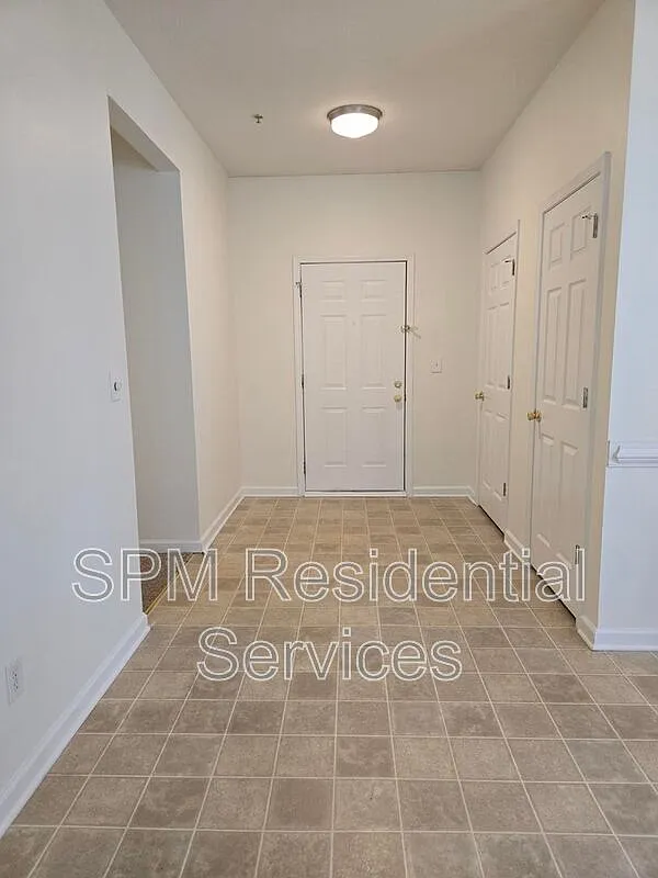 3 bed, 2.0 bath, 1500 sqft, $1,525 — Photo 2