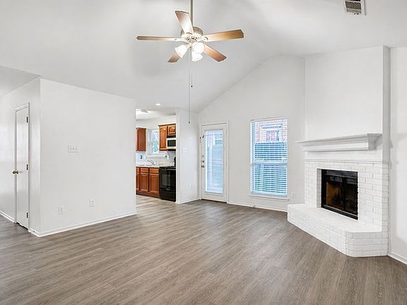 4th image of 1020 Maria Dr
