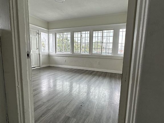 2nd image of 3990 S Normandie Ave