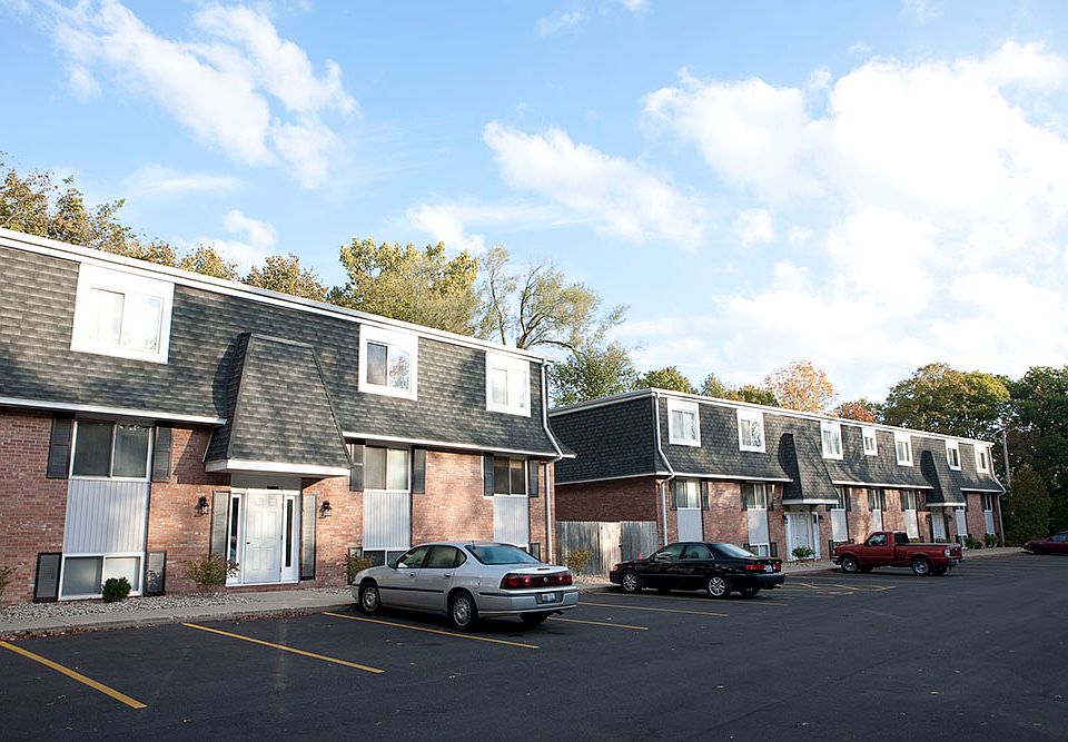 1st image of 12225 N Woodcrest Dr APT 204