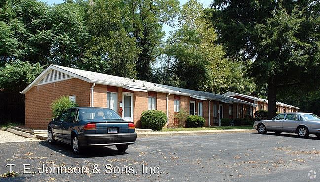 2nd image of 101 F Hedgecock Ave