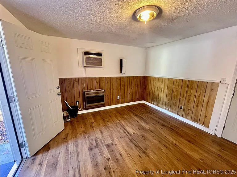 502 Spring Ave — Photo 6