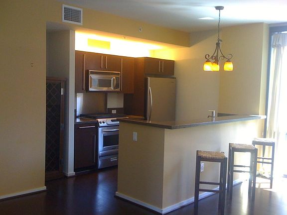 4th image of 350 11th Ave Unit 324