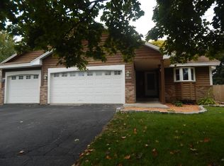 5732 144th St W, Apple Valley, MN 55124