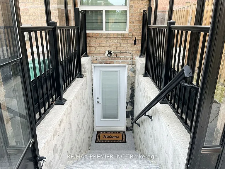85 Livingston Rd — Photo 2